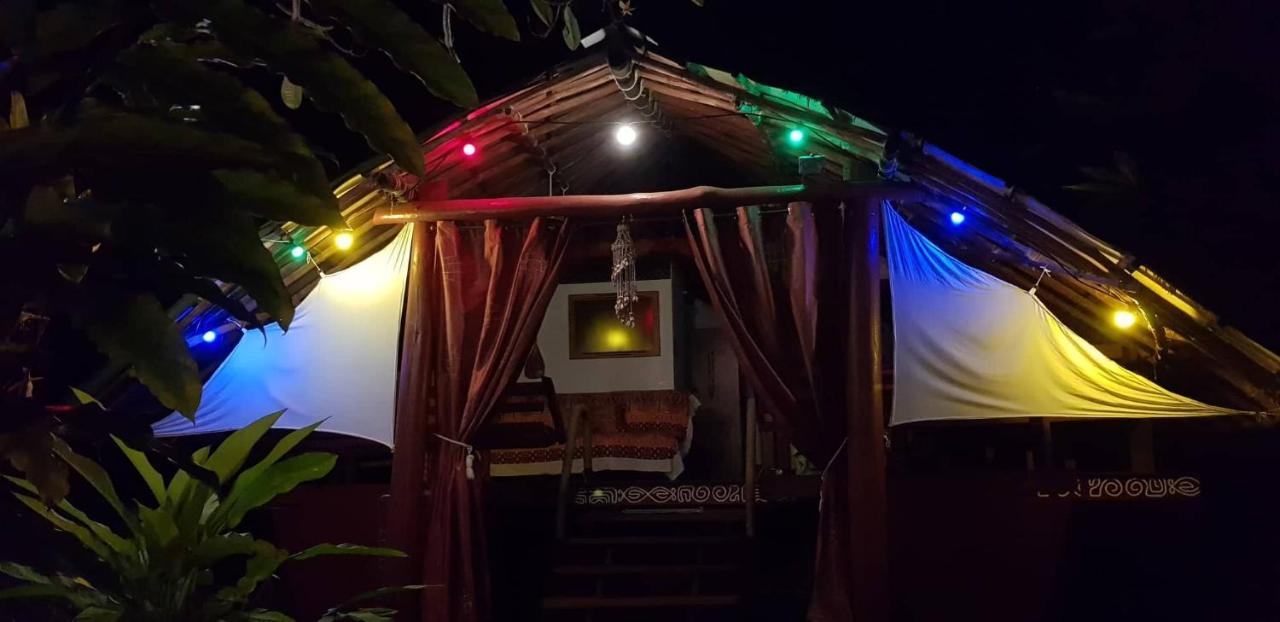 Location " La Pirogue " Maison D'Hotes A Moorea Haapiti Exteriör bild